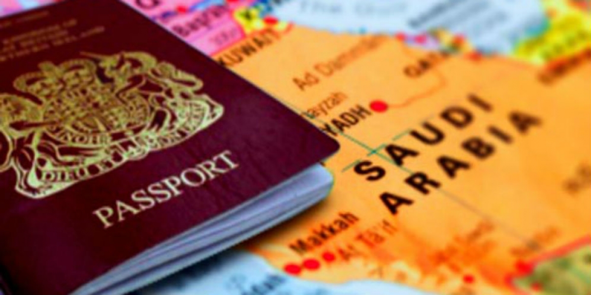 Arab Saudi Izinkan Warga Inggris, UE dan AS Umrah Tanpa Visa