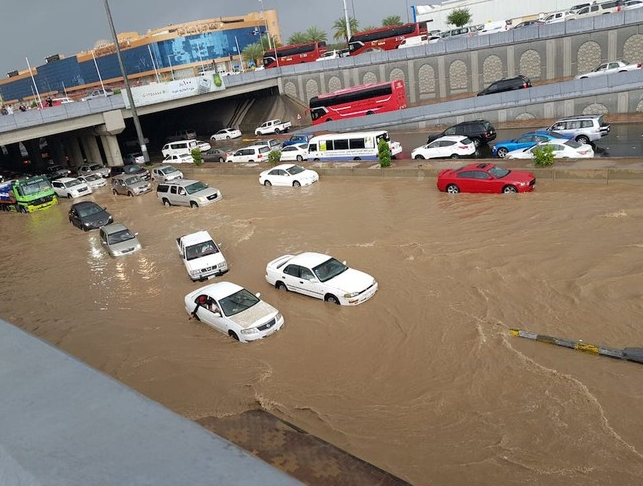 Arab Saudi Dilanda Hujan Lebat, Madinah Diterjang Banjir Bandang